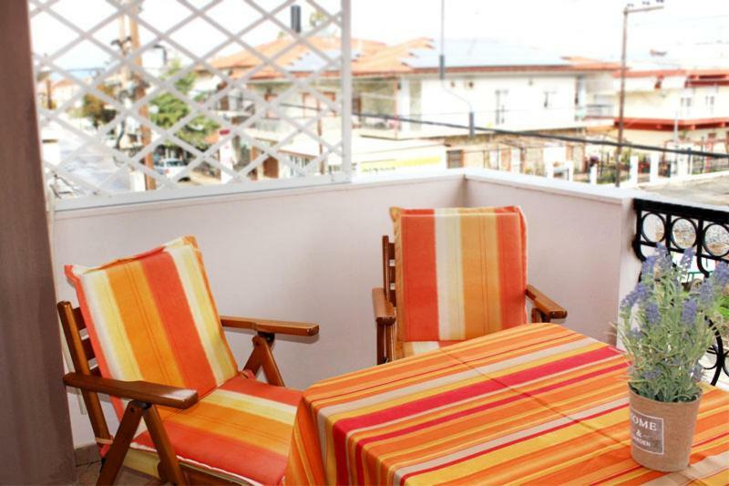 Souzana Rooms 1 Néa Plája Kültér fotó